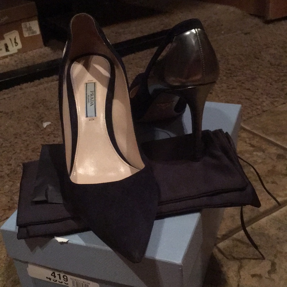 AUTH $700 Prada heels slingbacks sz 40